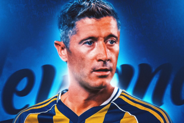 Fenerbahçe synon Antonio Conten dhe Robert Lewandowskin gjatë merkatos verore