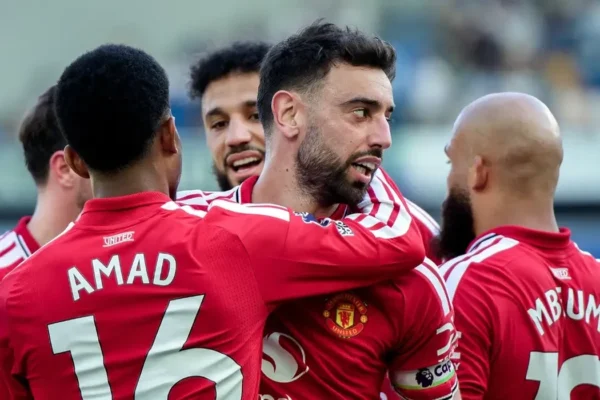 Manchester United tërhiqet nga transferimi i dy yjeve të Ligës Premier