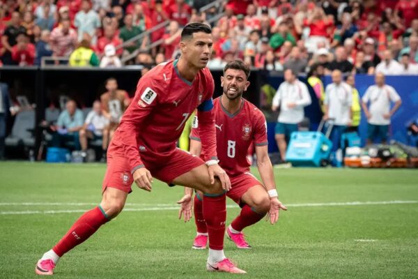 “Fernandes amator”, motra e CR7-ës pëlqen postim ku kritikohet mesfushori i United