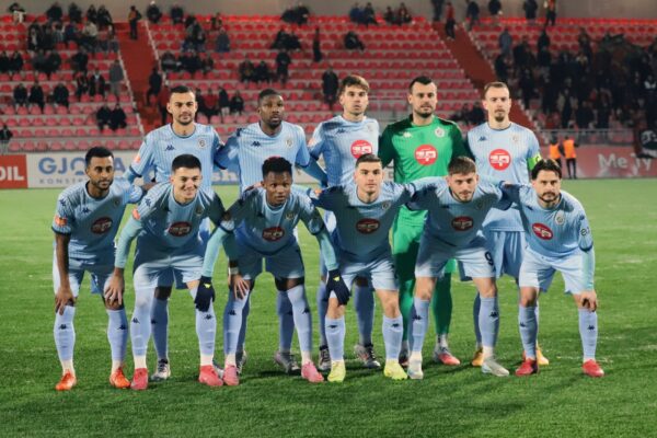 Kapiteni Dita dhe portieri Teqja vazhdojnë me Dinamon, blutë piketojnë përforcimet