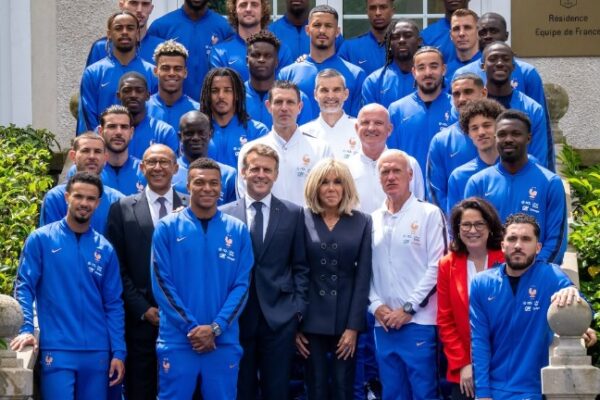 Bonuset dhe biletat për familjarët, lojtarët e Francës kushte të forta kreut të Federatës Franceze të Futbollit