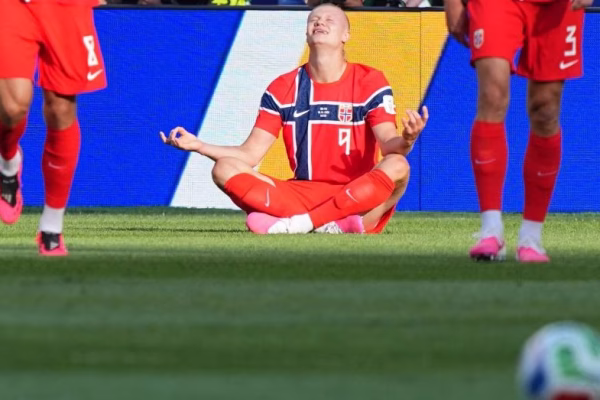 Kane e Mbappe në garë për golashënuesin më të mirë, sipas Haalandit