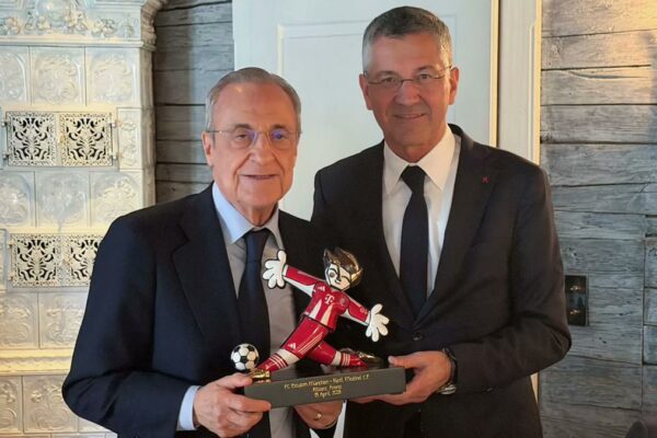 Presidenti i Bayern mbyll çështjen “Olise”: Nëse Florentino Perez ka kohë për të humbur le të na dërgojë ofertë!