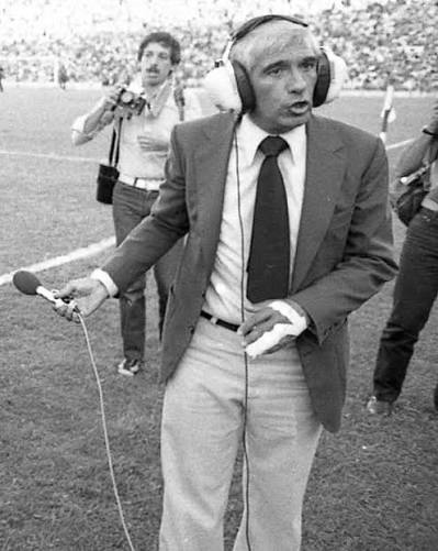 No one knows World Cups like Enrique Macaya Márquez. The legendary Argentinian sports journalist has seen every tournament since 1958. 17 different World Cups, the most by a journalist in history. From