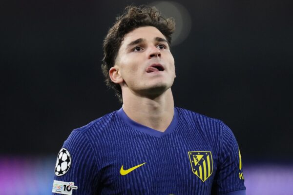 Atletico “ngrin” Barçën: Alvarez largohet vetëm nëse paguhet klauzola prej 500 mln €