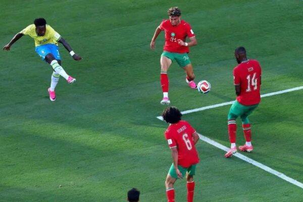 Brazili dhe Maroku ndajnë pikët në një spektakël të vërtetë