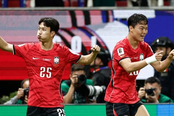 Koreja e Jugut përmbys Çekinë për 13 minuta, aziatikët marrin fitoren e parë