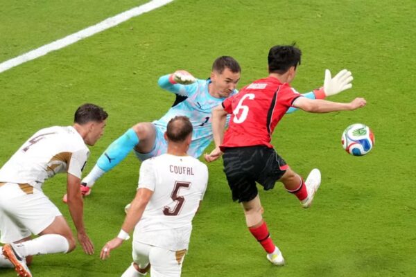 Koreja e Jugut e nis me fitore Botërorin, mposht Çekinë 2-1