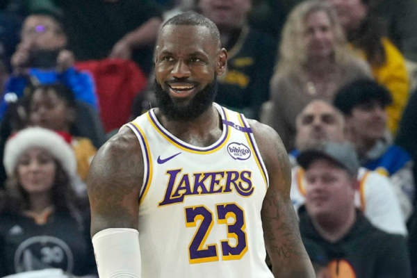 LeBron James largohet nga Lakers, Golden State mund të jetë skuadra e re
