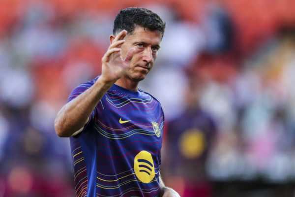 Muriqi vs Lewandowski, dueli që vendos zgjedhjet presidenciale të Fenerbahçe-s