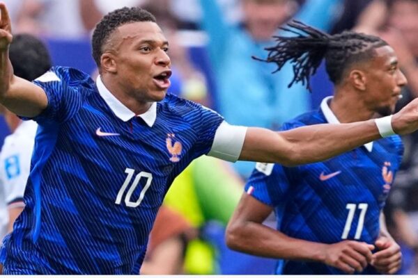 Mbappe i përgjigjet Messi-t, dy gola në triumfin ndaj Irakut! Franca siguron kualifikimin