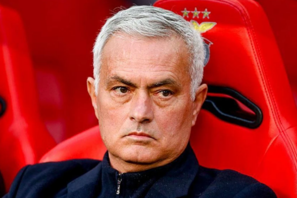 Real Madridi gati për revolucion, Mourinho pritet të prezantohet zyrtarisht nesër