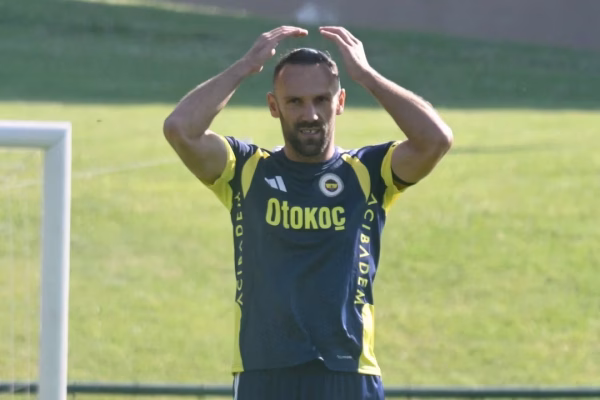 Vedat Muriqi e nis me lëndim te Fenerbahçe, largohet me barelë nga fusha