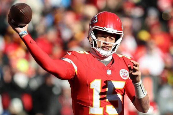 NFL/ Chiefs rinovojnë me organizatorin e tyre, Mahomes qëndron në Misuri deri në 2033 për 437 mln €