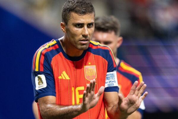 Real Madrid i rikthehet pistës Rodri, gati të sakrifikojë këtë lojtar për kampionin e botës