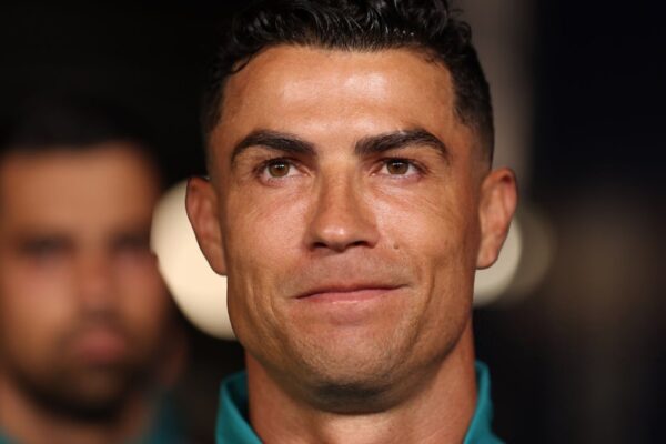“Zhbllokohet” Cristiano Ronaldo, i mjaftojnë vetëm 6 minuta lojë për të gjetur golin (video)