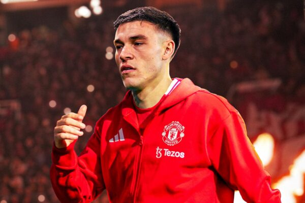 Carrick nuk e ka të preferuar, Manchester United i “tregon derën” mesfushorit uruguajan