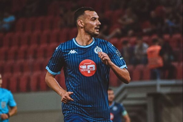 Dinamo rinovon për dy vite me Lorenco Vilën, prej 3 sezonesh pjesë e bluve