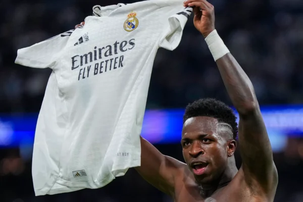 Vinicius Junior vendos të qëndrojë te Real Madridi, rinovimi mbetet çështje kohe