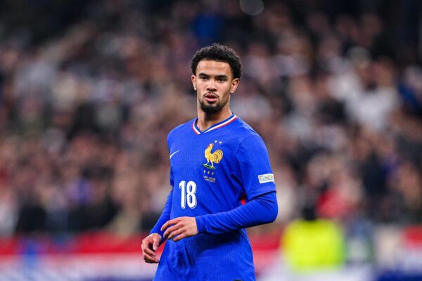 Rregullat e rrepta amerikane! Zaire-Emery i ndalohet hyrja në bar, nuk ka mbushur 21 vjeç