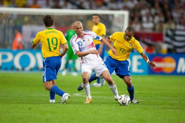 Ronaldo Nazário: Në 2006-ën i kërkova Zidane që të largohej nga dhomat e zhveshjes së Brazilit