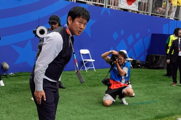 Selektori Moriyasu mbetet në krye të Japonisë