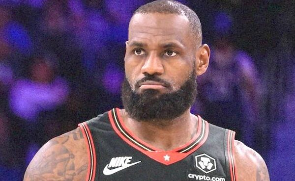 LeBron James pranon uljen më të madhe të pagës në historinë e NBA-së për t’iu bashkuar Sixers