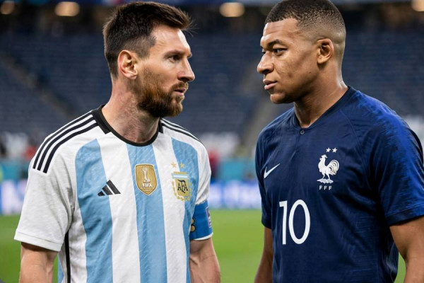 ​Messi apo Mbappe? Ndizet beteja për “Këpucën e Artë”