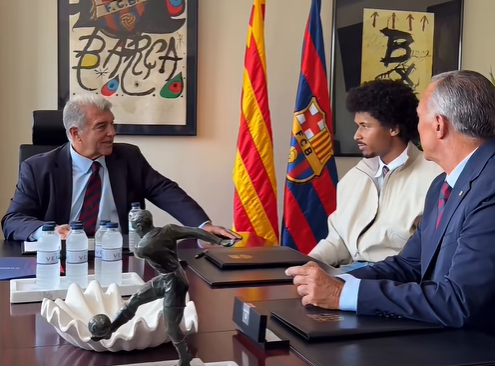 Adeyemi prezantohet te Barcelona: “Kam ardhur te klubi më i mirë në botë, dua të fitoj gjithçka”