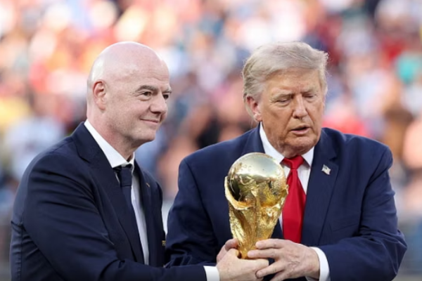 E BUJSHME! Infantino nxjerr në shitje Botërorin, kuota për fondet amerikane të lidhura me Trump
