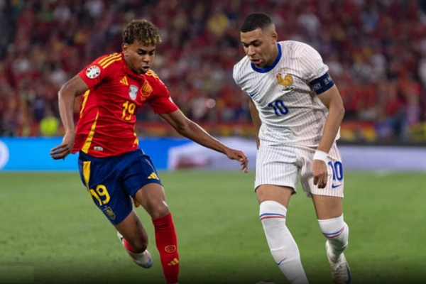 Mbappé sfidon Yamal-in për finalen e Botërorit. Bota “mban frymën” për Francë–Spanjë
