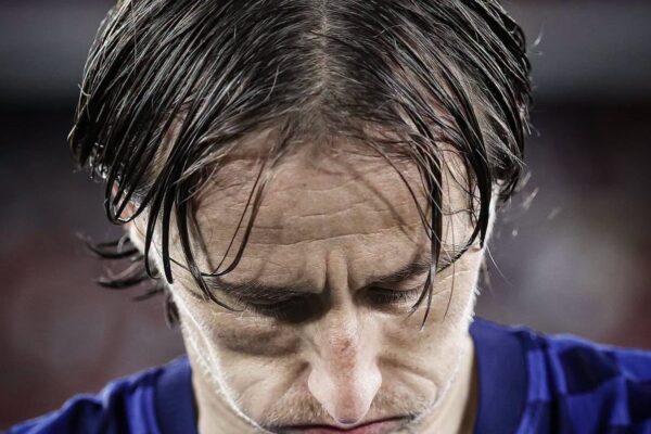 Do të tërhiqet nga futbolli, do të rikthehet te Reali apo do të vazhdojë ende te Milan? Dilema Modric drejt fundit