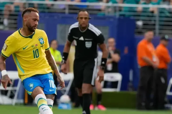 “Braktisi” Santosin për të luajtur poker, shpërthen Neymar: Merruni me jetën tuaj, jo me mua