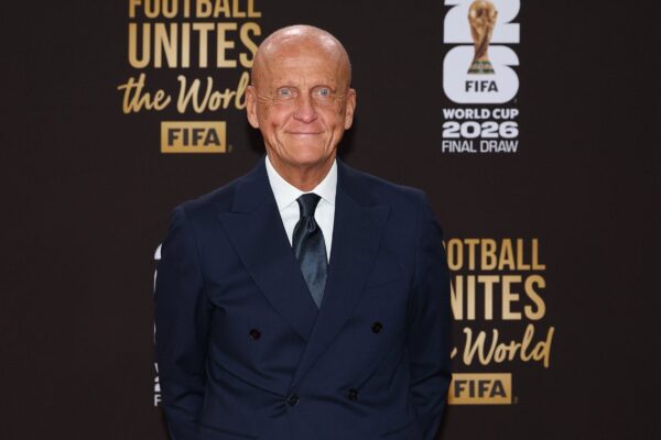 Collina i përgjigjet Deschamps-it për kryesorin Barton: Arbitrat tanë janë të nivelit botëror