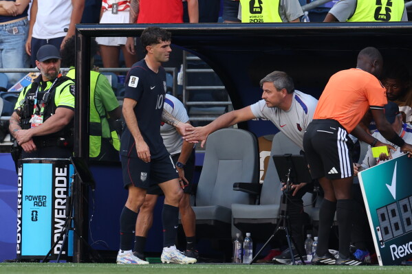 “Kam dëmtuar kyçin e këmbës dhe gjurin”, Milan i shqetësuar për Pulisic