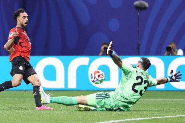 Egjipti shënon golin e dytë, por Messi dhe Argjentina janë me fat. Anullohet goli… (video)