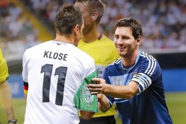 Klose tregon bisedën me Messin pasi i theu rekordin dhe premtimin e argjentinasit