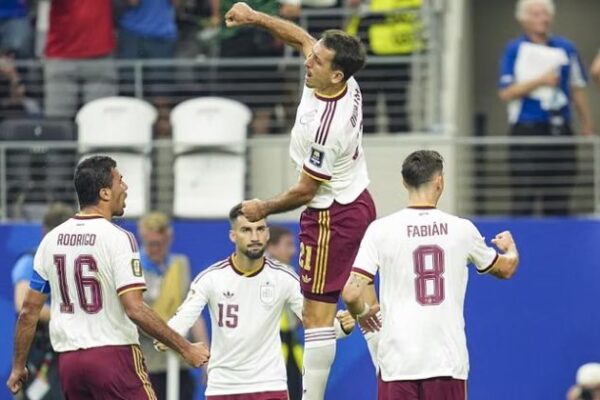 Spanja në finale, i jep “leksion” Francës