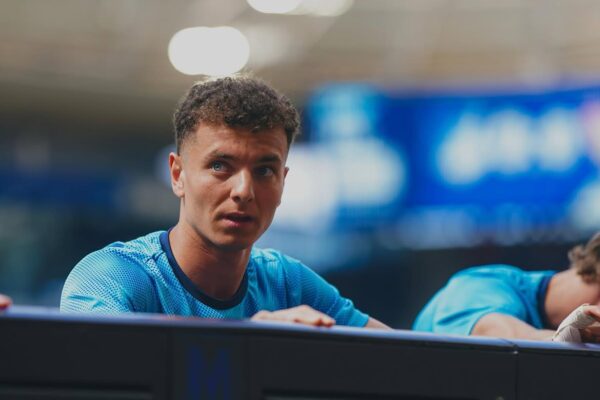 Fisnik Asllani qëndron në Bundesligë, RB Leipzig shumë pranë akordit me sulmuesin