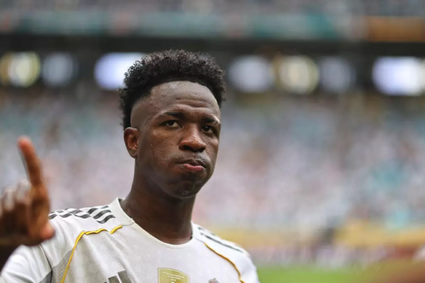 Vinicius Junior mban ende pezull rinovimin me Realin, 5 klube të mëdha janë gati të ndërhyjnë në merkato për transferimin historik