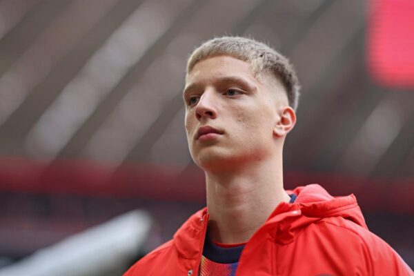 Erblin Osmani firmos sot kontratën e parë si profesionist me FC Bayern