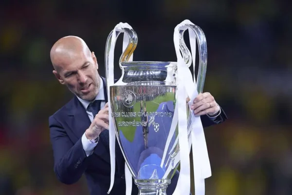 Zidane si trajner, një histori e shkurtër, por e jashtëzakonshme: 3 Champions radhazi, 11 trofe në 4 sezone
