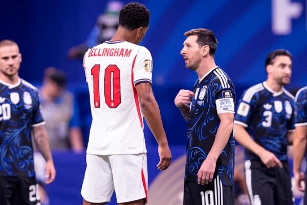 Bellingham, Messi-t: “Je mjaftueshëm i fortë për të përballuar faullin…!”