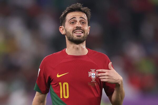 Ka mbetur jashtë formacionit, reagon Bernardo Silva: Vendos trajneri, jam gati të luaj dhe të ndihmoj ekipin