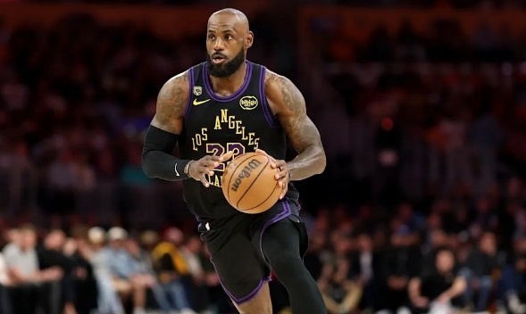 NBA/ LeBron James për rekord, nëse fiton “Larry O’Brien Trophy” me 76ers do të jetë i vetmi që feston me katër skuadra të ndryshme