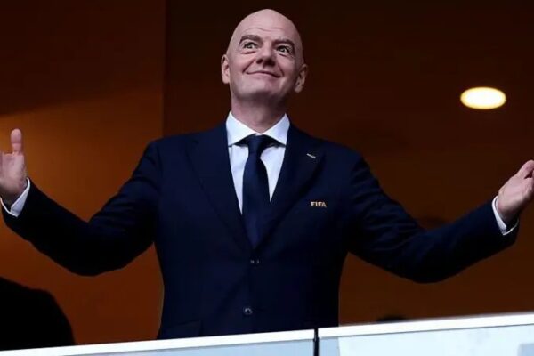 UEFA kërkon një kandidat për ta sfiduar, por Infatino ka më shumë se 200 Federata që e mbështesin
