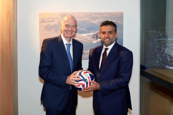 Gianni Infantino fluturoi për 142 orë në 18 qytete gjatë Botërorit 2026
