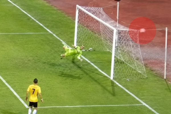 Rrjetë e çarë apo goditje e papërmbajtshme? Momenti epik nga Elbasani-BATE Borisov!