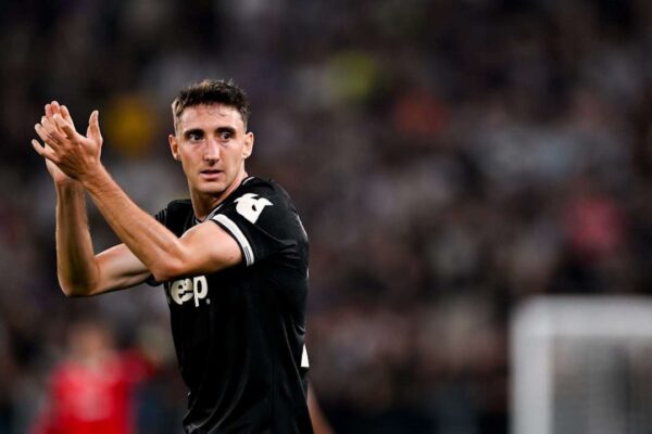 Mbrojtësi bardhezi konfirmon: Do të qëndroj te Juventus, çdo ditë flitet për një ekip të ri