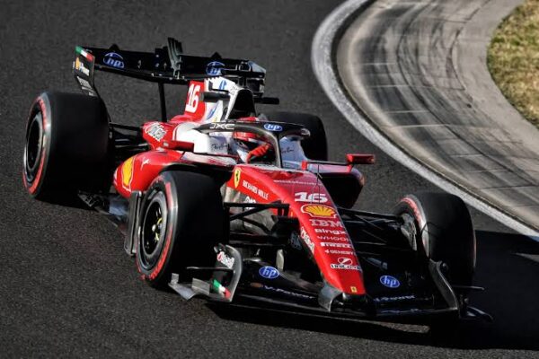 Ferrari dominon provat e lira në Hungari, Hamilton dhe Leclerc japin sinjale të forta